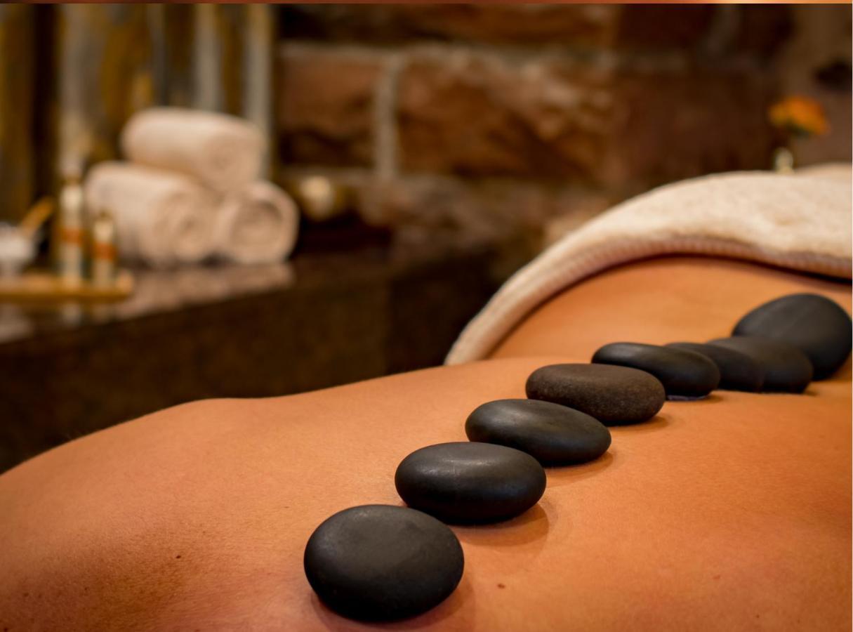 Eurostars Araguaney Hotel Santiago de Compostela Bagian luar foto Hot stone massage