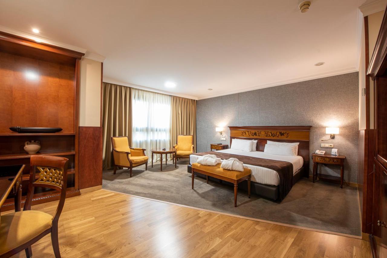 Eurostars Araguaney Hotel Santiago de Compostela Bagian luar foto Deluxe Room
