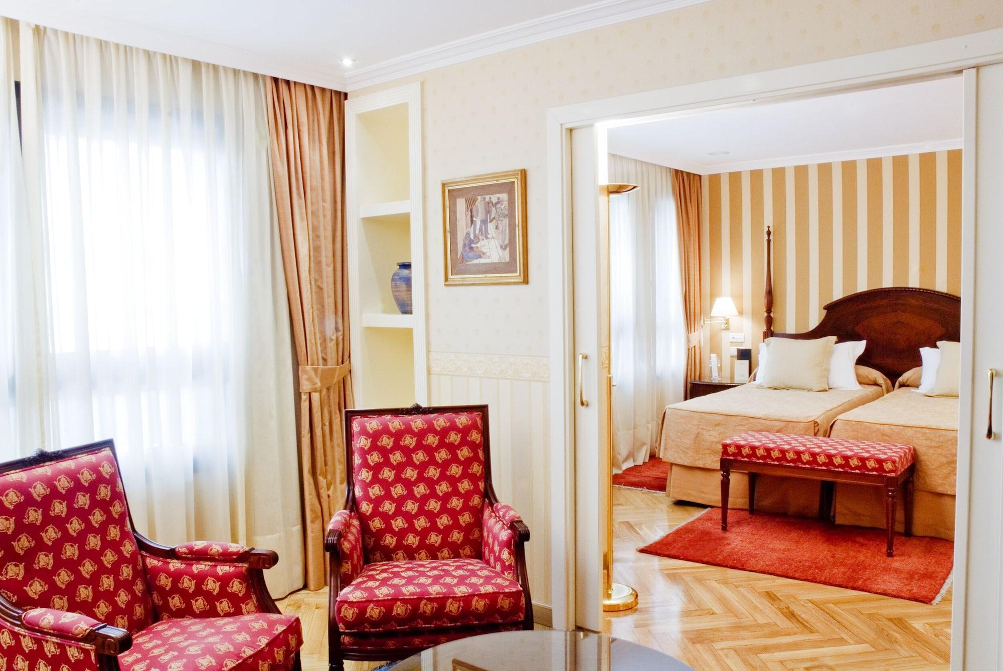 Eurostars Araguaney Hotel Santiago de Compostela Ruang foto Suite